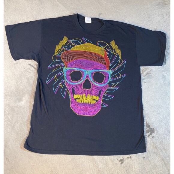 Neon Skull, Sunglasses, Baseball Cap, Black T-shirt, Rave, Skateboard, Large C-3 - Picture 1 of 7